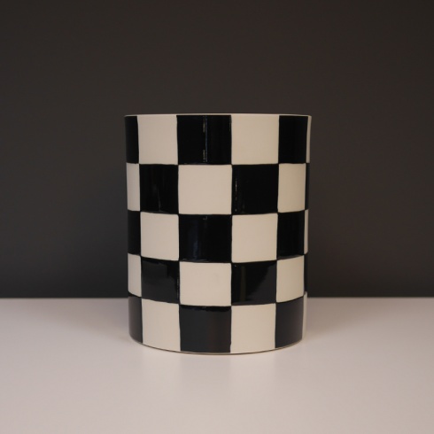 Black and White Chequered Ceramic Centerpiece, D16cm